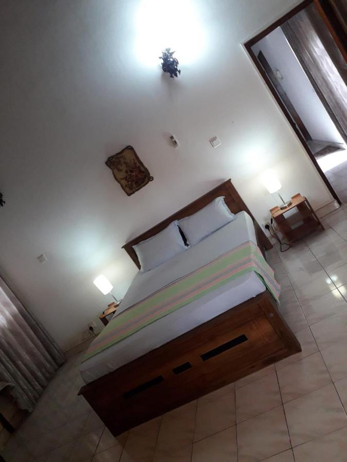 Ceylon Travel And Stay Lodge Battaramulla Zewnętrze zdjęcie