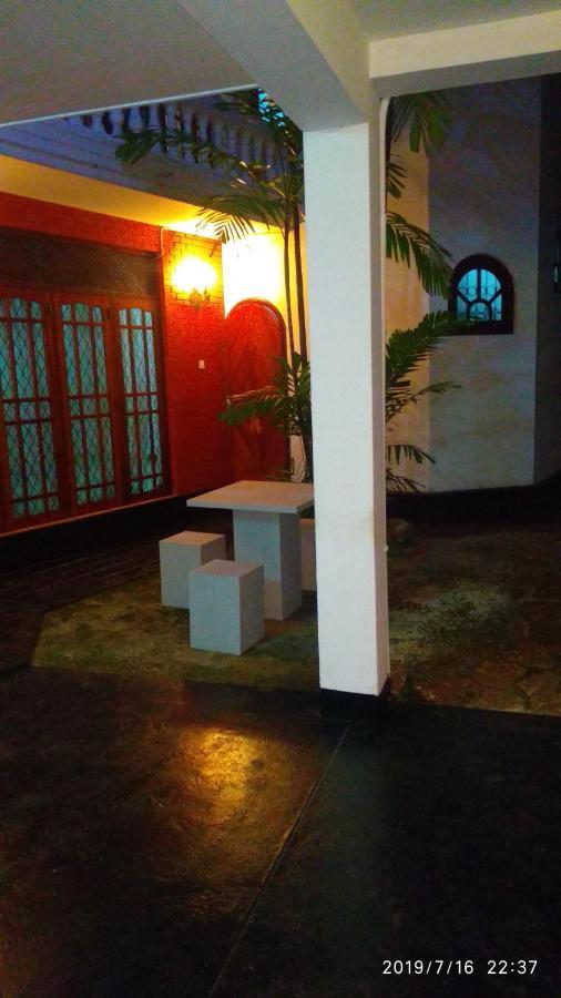 Ceylon Travel And Stay Lodge Battaramulla Zewnętrze zdjęcie