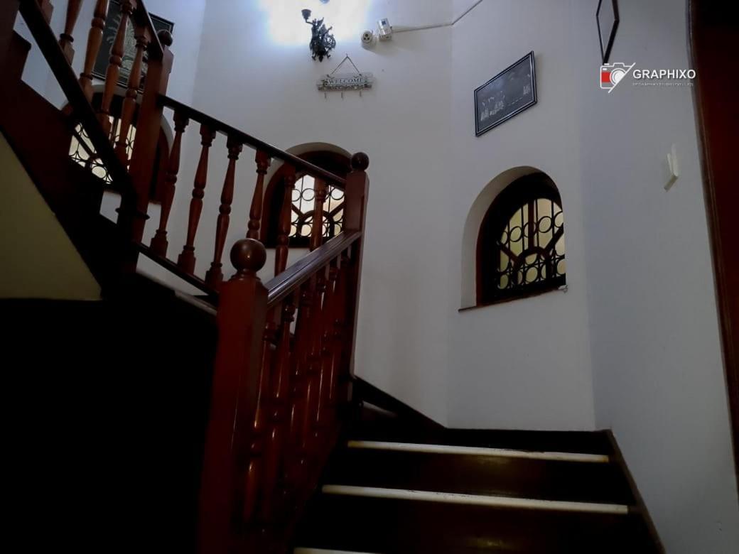 Ceylon Travel And Stay Lodge Battaramulla Zewnętrze zdjęcie