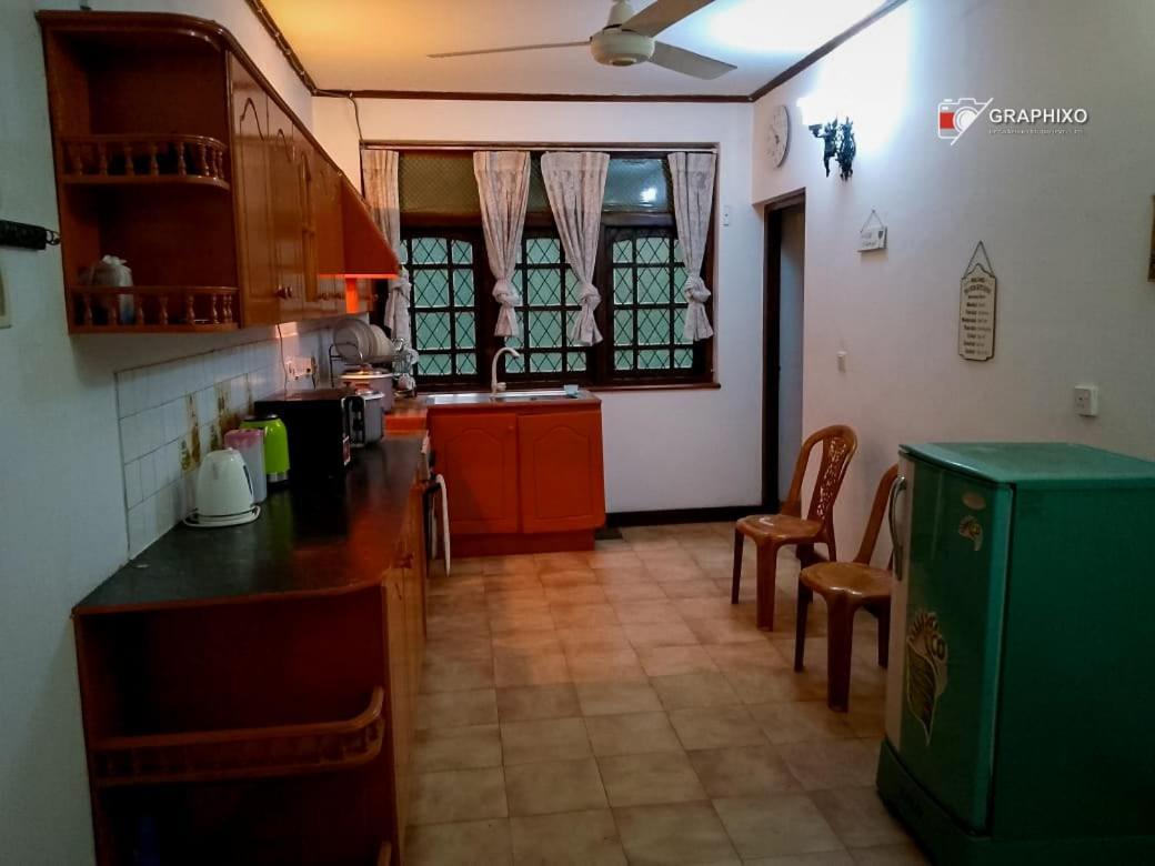 Ceylon Travel And Stay Lodge Battaramulla Zewnętrze zdjęcie